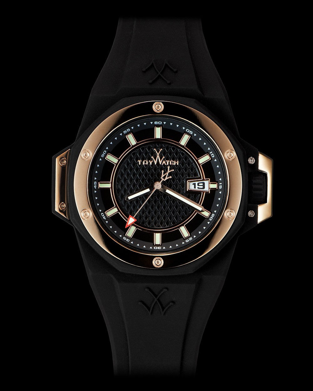 ToyWatch TOYSTRONG black and rose gold watch with round dial and stylish strap, front view showing elegant design.
